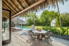 como-maalifushi-cover-5-1