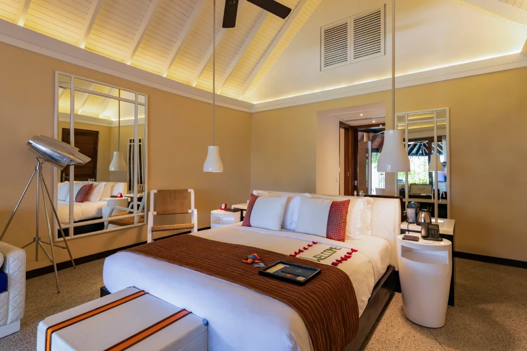 halaveli-beach-villa-2-1