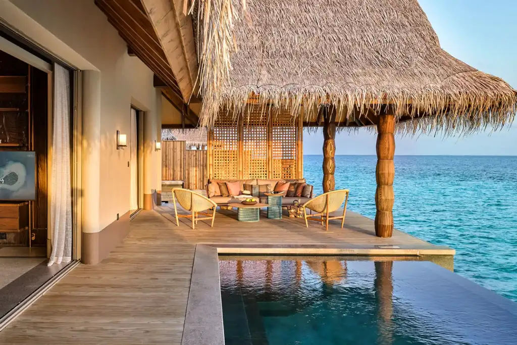 joali-maldives-water-villa-luxury-pool-1-1